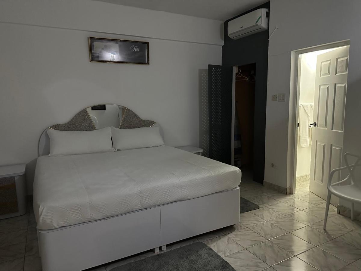 Remarkable 1-Bed Apartment In Μοντέγκο Μπέυ Εξωτερικό φωτογραφία